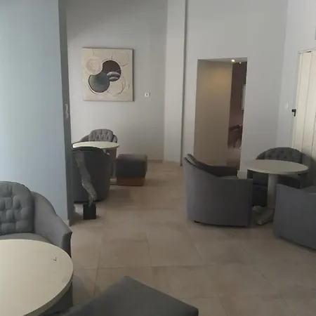 Apollo Hotel 3*